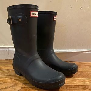 Hunter Original Short Rain Boot in Navy Blue